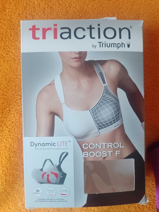 Спортен сутиен Triumph Triaction 70B