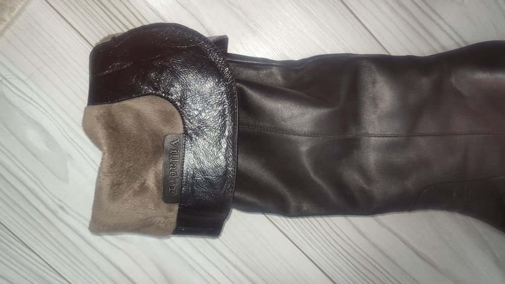 Женские кожаные сапоги