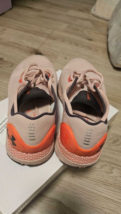Дамски маратонки Under Armour 39 номер