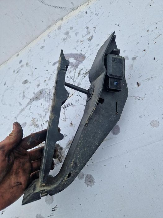 Pedal for BMW E90 335d Педал за бмв е90 335д