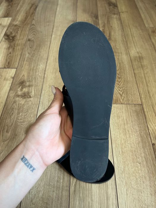 Летни чехли Mango