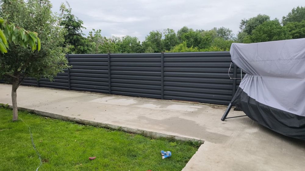 Tablă Cutată 5,1M  7016 gri antracit T35 + stâlpi ornamentali la îmbinare