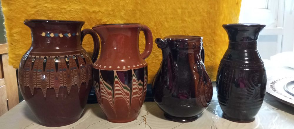Керамични кана и ваза