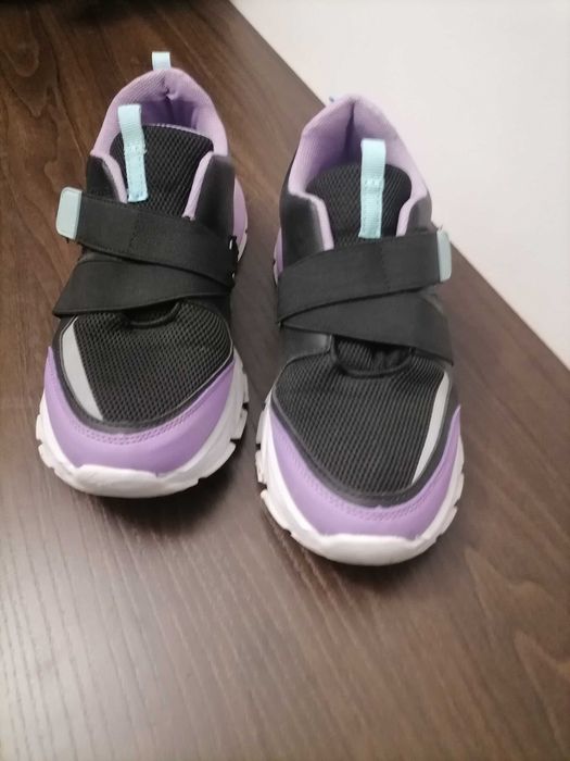 Дамски маратонки 38 размер