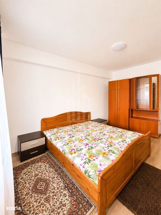Apartament de închiriat – 3 camere, 2 băi, 72 mp