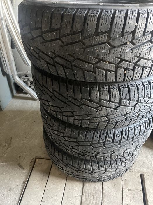 Зинмяя резина 225/60/17