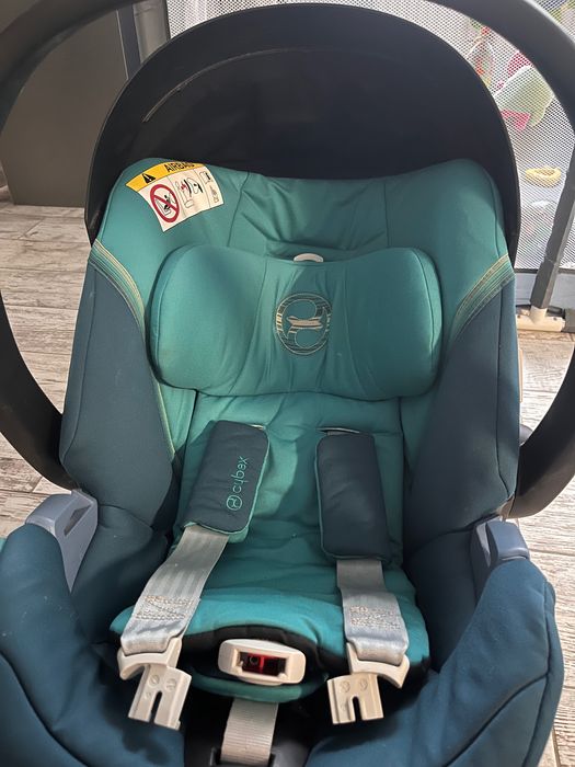 Бебешко столче Cybex Aton 5 + адаптори подарък