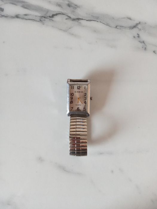 Часы женские наручные