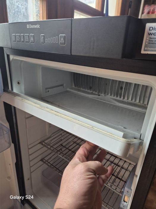 Хладилник Dometic rm8501