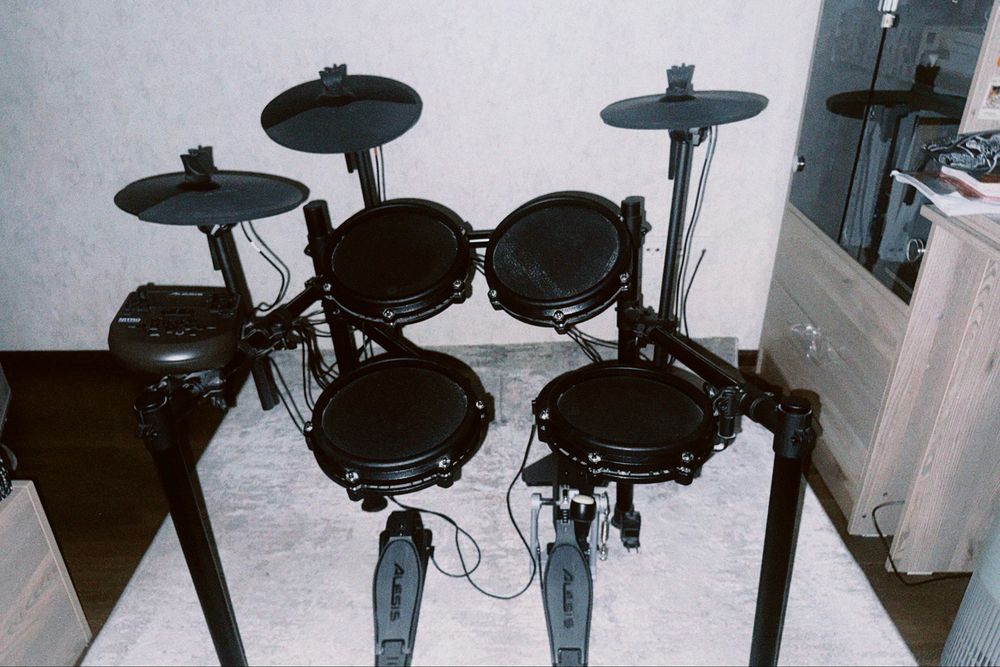 Электронная барабанная установка ALESIS NITRO