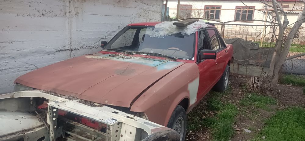 Продам Форд Гранада под восстановление или на запчасти