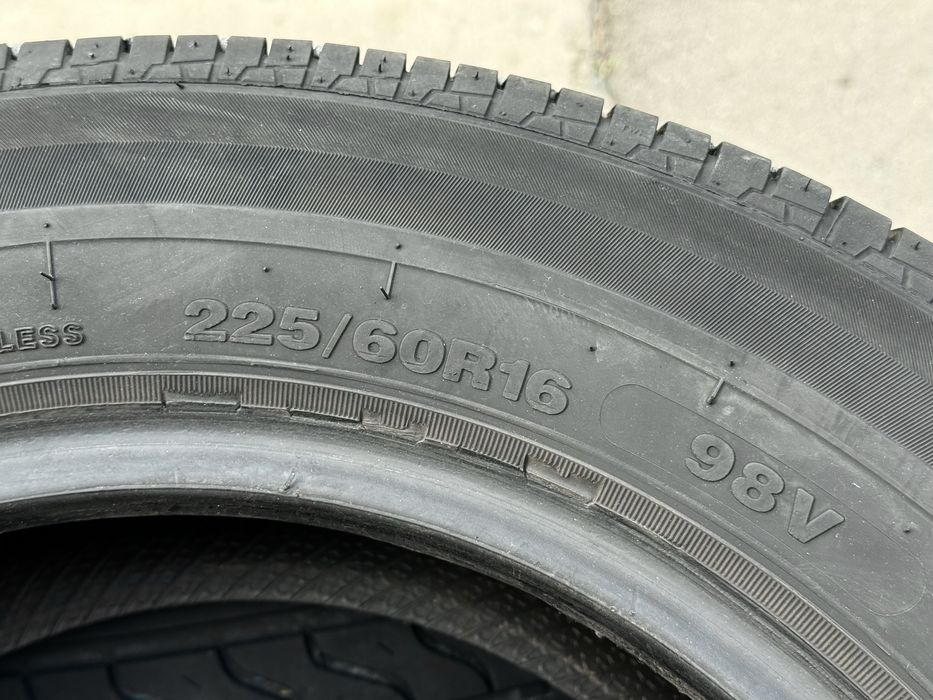 225|60 R16. Комплект шин.