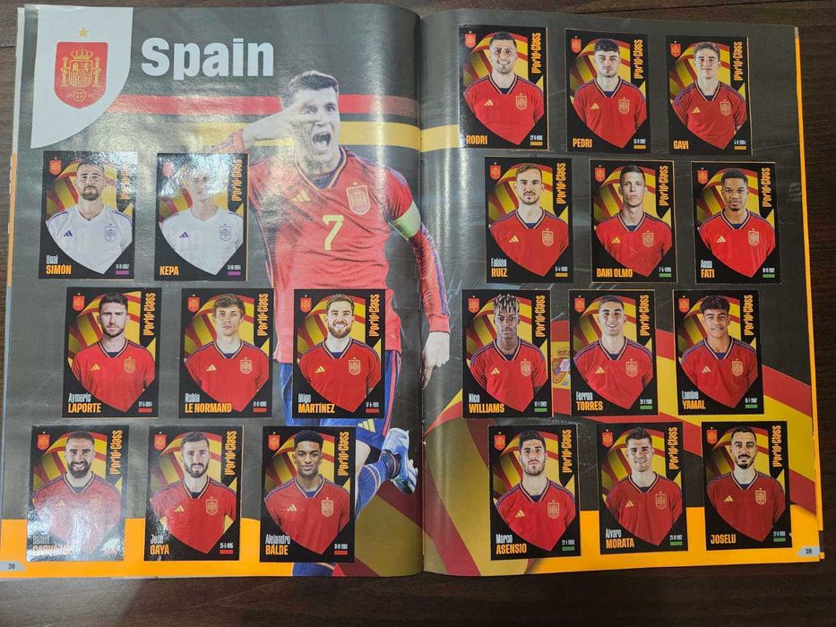 Албум за стикери World Class 2024, 100% Попълнен, Перфектно състояние!