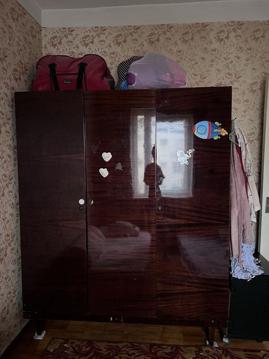 Шкаф советский с полками