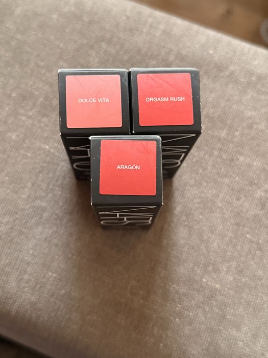 Blush lichid Nars