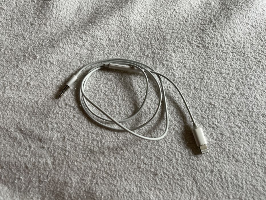 Cablu audio Apple Lightning - Jack