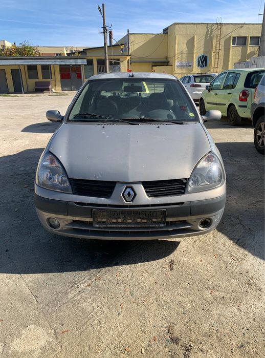 Far stanga fata Renault Symbol Clio 2 Sedan 2005