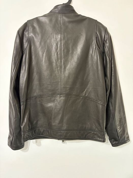 Vând geaca din piele mărimea M