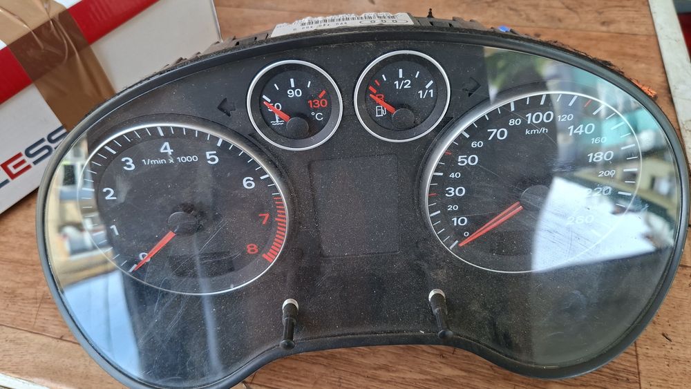 Километраж 8P0920900 J/G  Audi A3 S3 8P 2007 Diesel speedometer instru