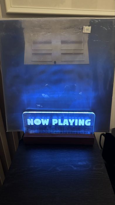 Stativ discuri vinil cu lumina