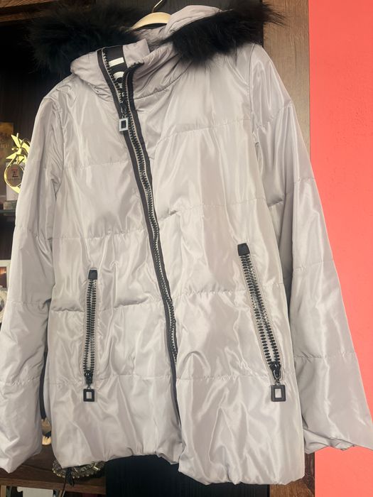 Продавам четири броя якета.