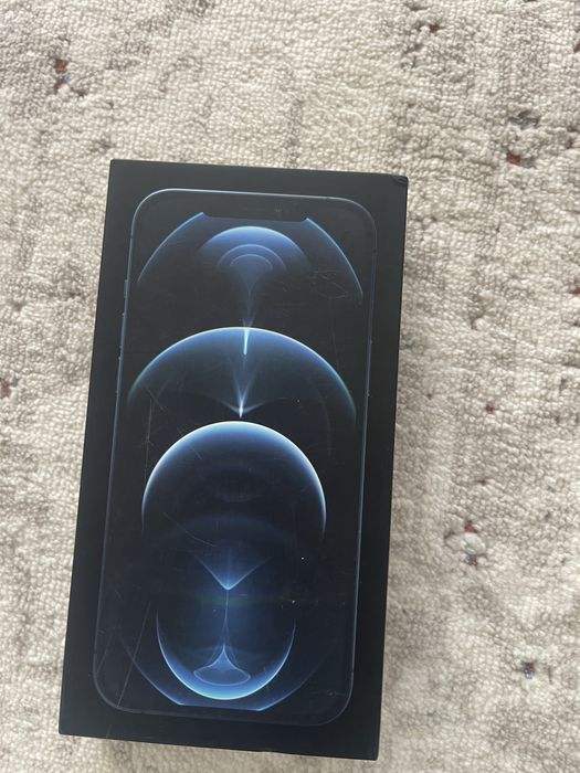 Продам айфон 12 Pro Max