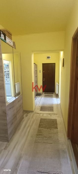 Apartamente 4 camere Cug, 2 bai, 2 balcoane, la strada principala!