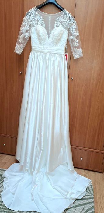 Нова булчинска рокля