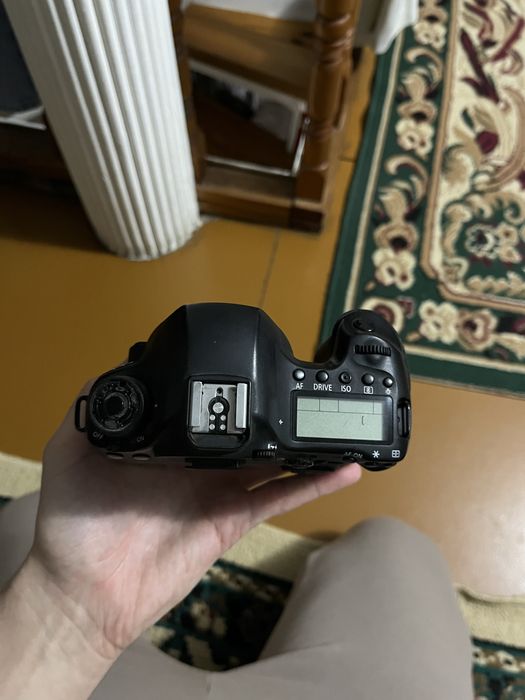 Продается фотоаппарат Canon EOS (6D)(wg)