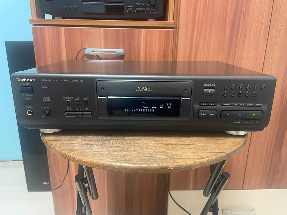 Technics SL-PS770D Compact Disc Player