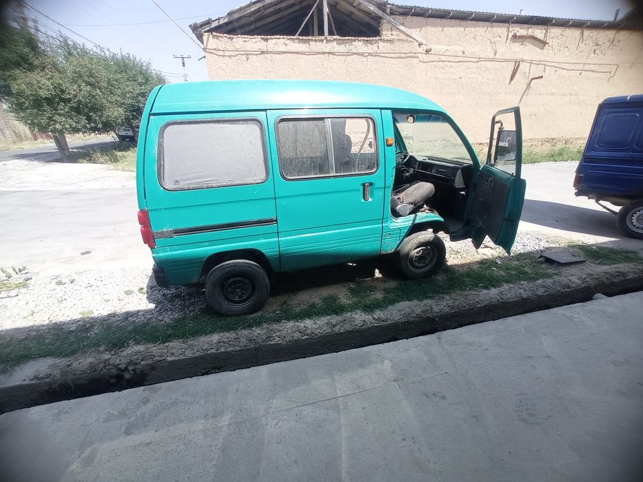 Damas kuzup sotiladi
