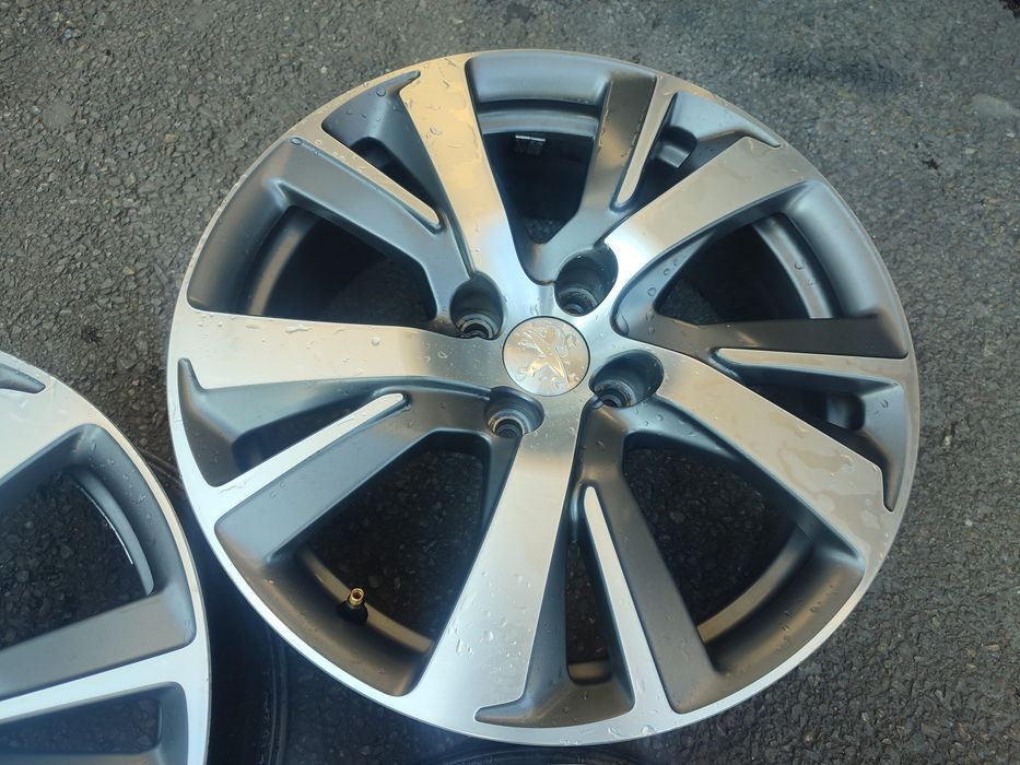 17" оригинални алуминиеви джанти за Peugeot/Citroen.