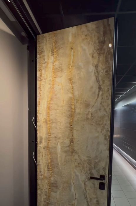 Антрацит алюмин яширин эшиклар (Anthracite aluminum hidden doors)