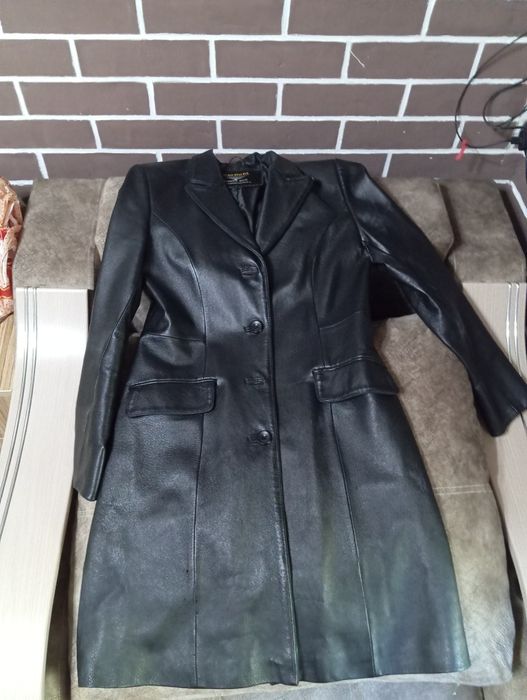 Кожаный плащ продам