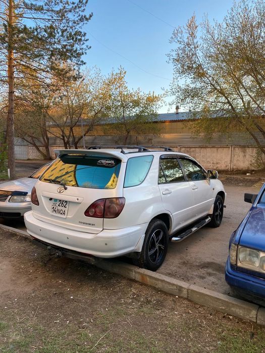 Продам машину  Toyota Harrier