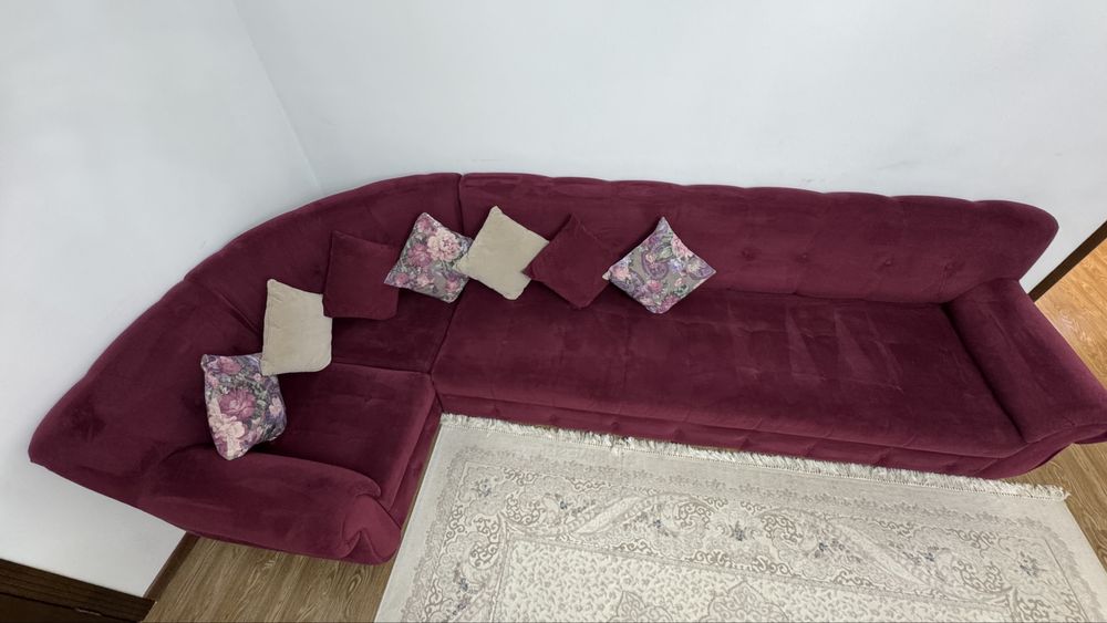 Диван Б/У (мягкая мебель)