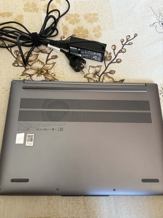 Лаптоп Lenovo idePad