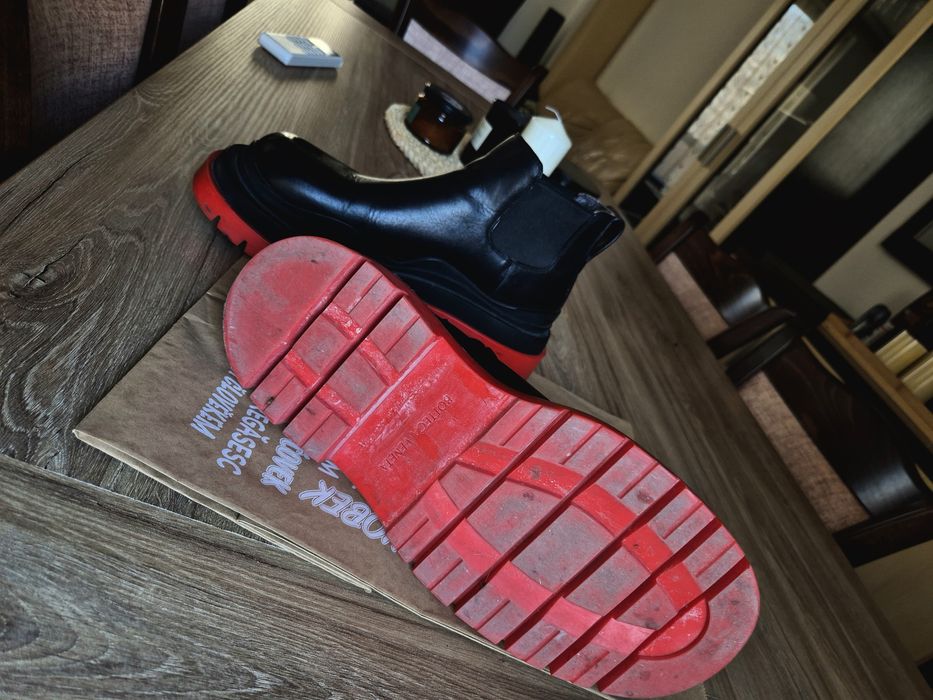 Уникални боти на Bottega Veneta