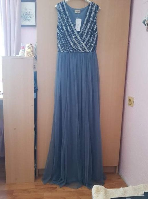 Дамска официална рокля М размер