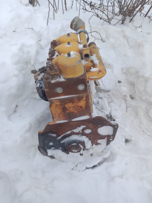 Продам двигатель на мини погрузчик