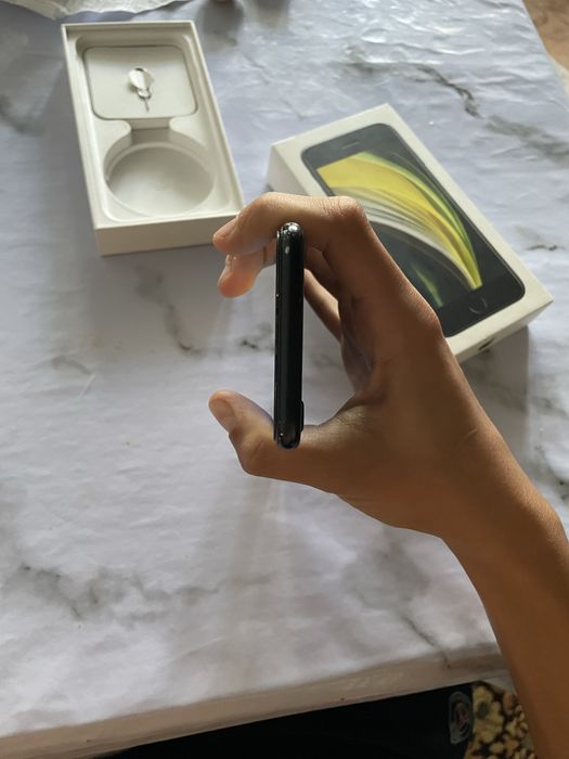 Iphone se 2020 64/73