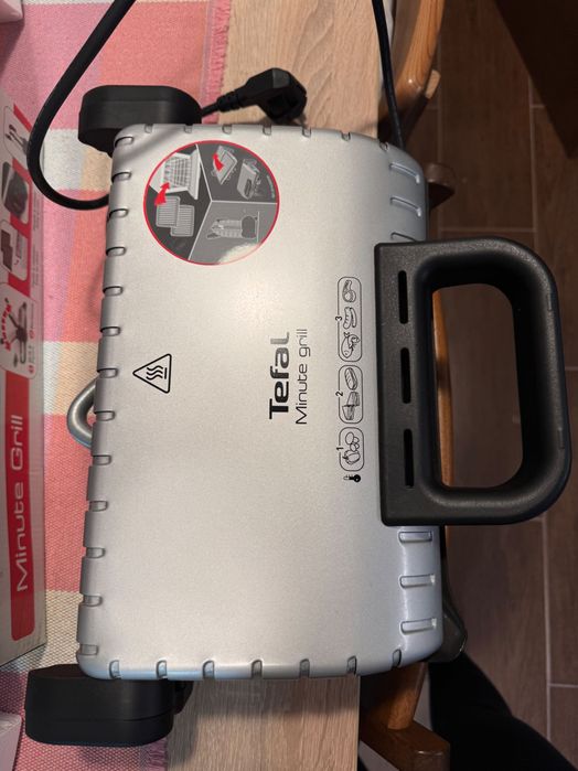 Grill Tefal Minute Grill, aproape nou, foarte puțin folosit