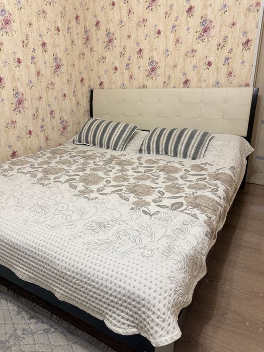 Продается кровать 180*200