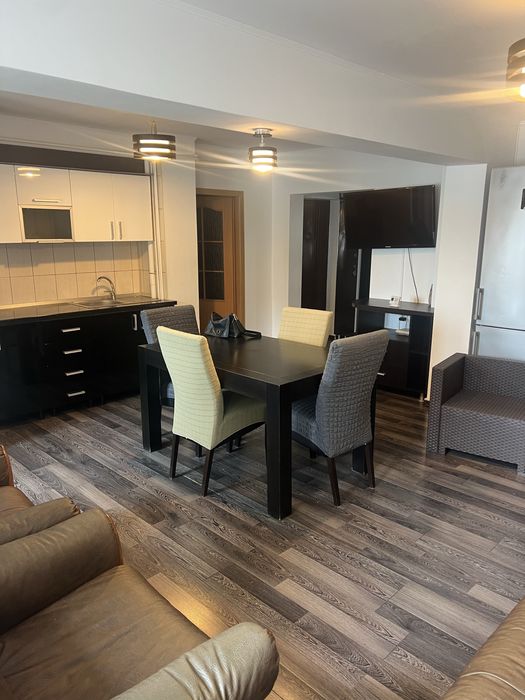 Apartament 3 camere centru