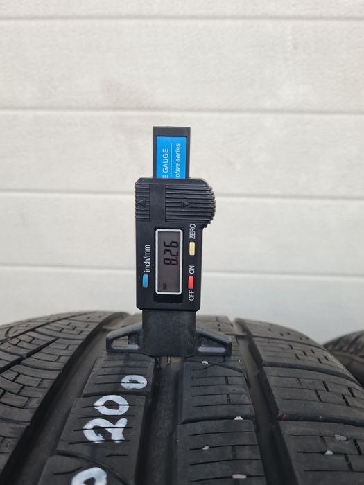 Зимни гуми 2 броя PIRELLI SottoZero 255 40 R20 дот 4117