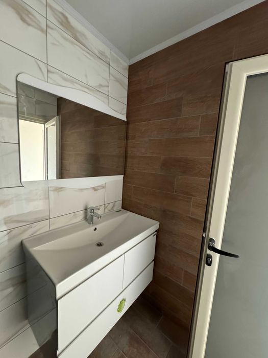 Продава се Тристаен апартамент в Търговище, Вароша - 179 кв.м за 823 €/кв.м - Снимка #16