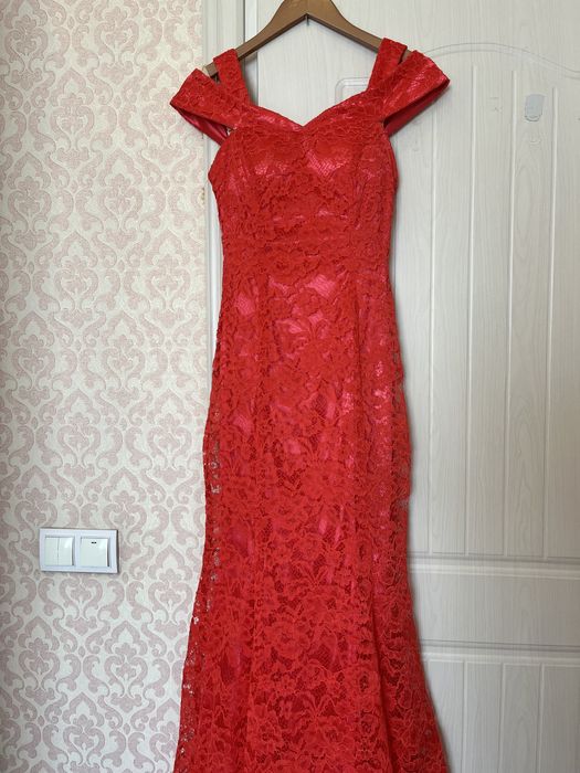 Продам нарядное вечернее платье