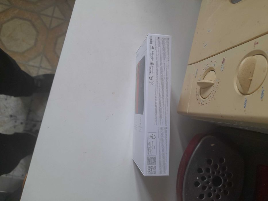 Vând telefon mobil
