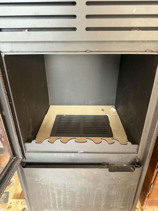 Termoșemineu Aqua Premium 30kW, Termoșemineu pe lemne și bricheți