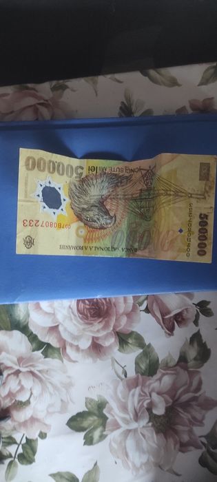 Vând bagnote vechi an 2000 valoare 500.000lei și 10.000lei m